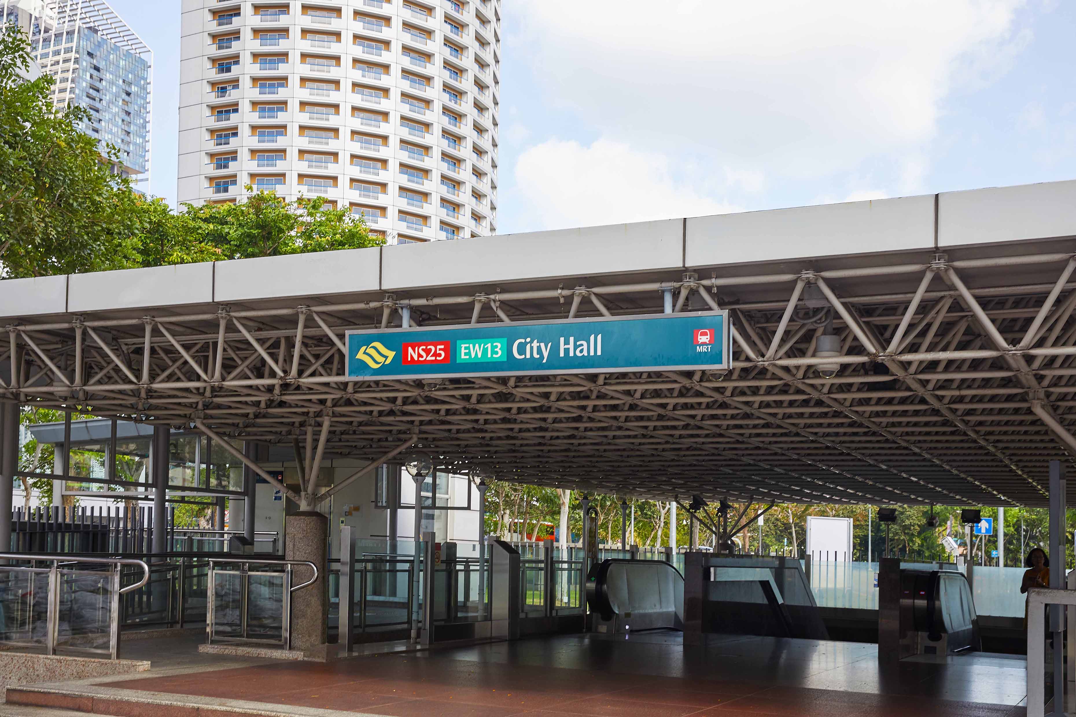 City Hall MRT Station